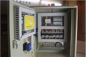 Nws pib thiab phau ntawv hom Programmable Logic Dej Twj Tswj